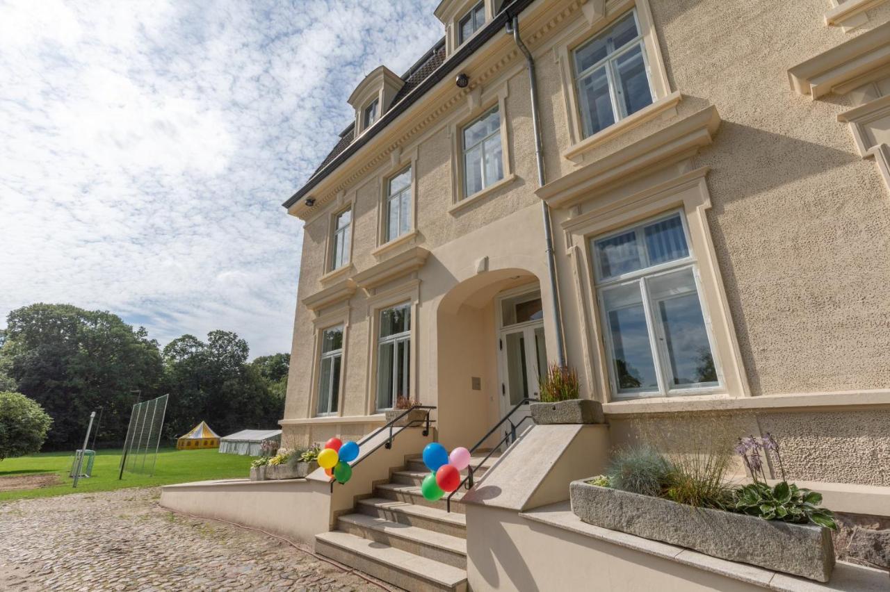 Familienhotel Schloss Leizen Bioverpflegung Bagian luar foto