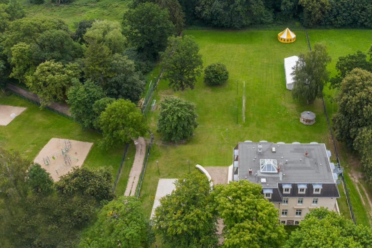 Familienhotel Schloss Leizen Bioverpflegung Bagian luar foto