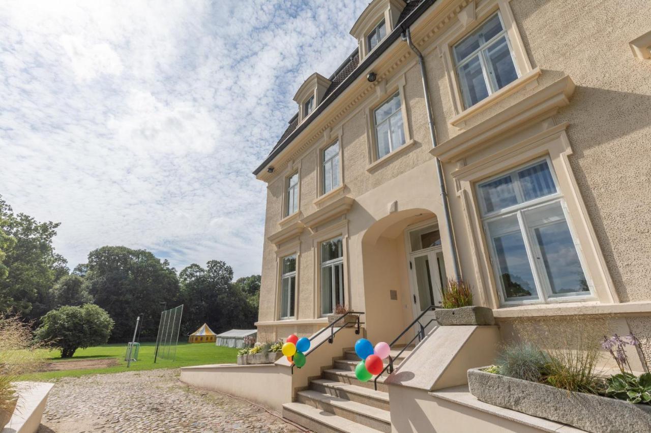 Familienhotel Schloss Leizen Bioverpflegung Bagian luar foto