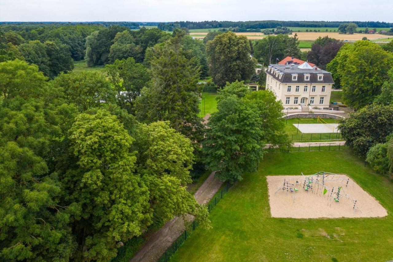 Familienhotel Schloss Leizen Bioverpflegung Bagian luar foto