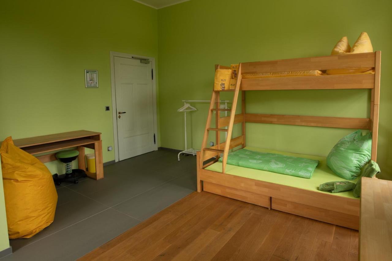 Familienhotel Schloss Leizen Bioverpflegung Bagian luar foto