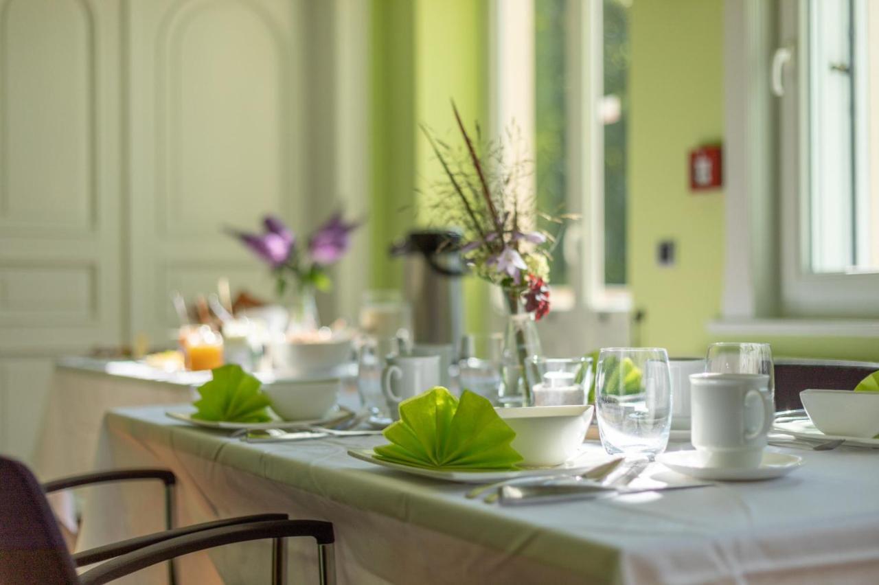Familienhotel Schloss Leizen Bioverpflegung Bagian luar foto