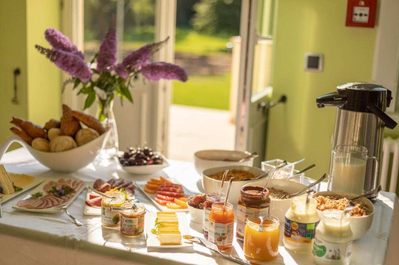 Familienhotel Schloss Leizen Bioverpflegung Bagian luar foto