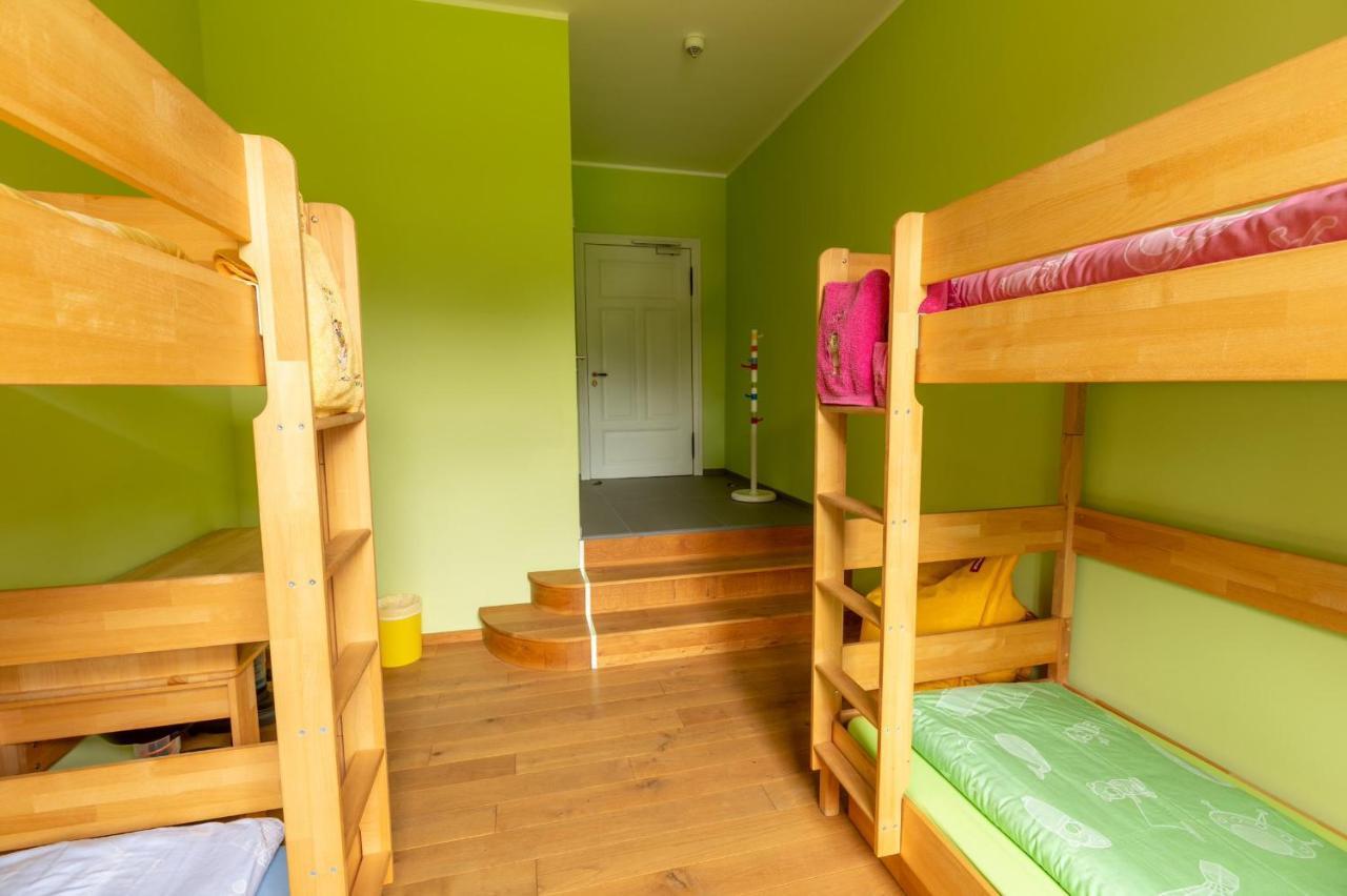Familienhotel Schloss Leizen Bioverpflegung Bagian luar foto