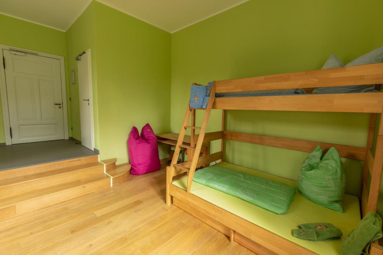 Familienhotel Schloss Leizen Bioverpflegung Bagian luar foto