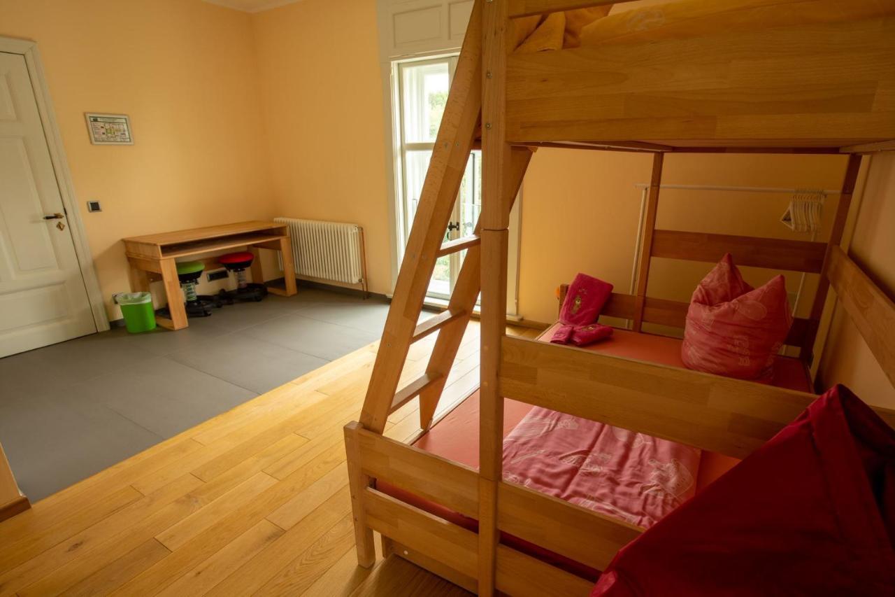 Familienhotel Schloss Leizen Bioverpflegung Bagian luar foto